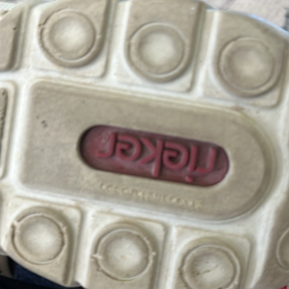 Size 42 Rieker slip on no tie shoes - Picture 9 of 9